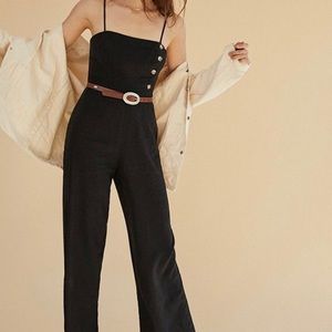 New Urban Outfitters black linen jumpsuit size 4